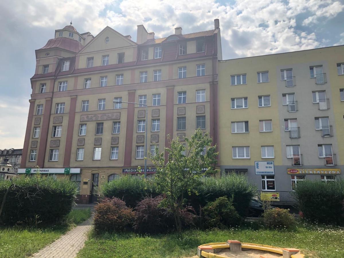 Apartament ムィスウォヴィツェ エクステリア 写真